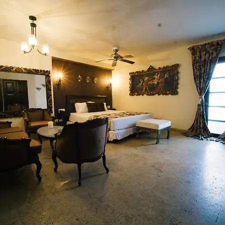 Holiday home 8aps-4 Casa De 8 En El Centro Historico Con Piscina Y Wifi